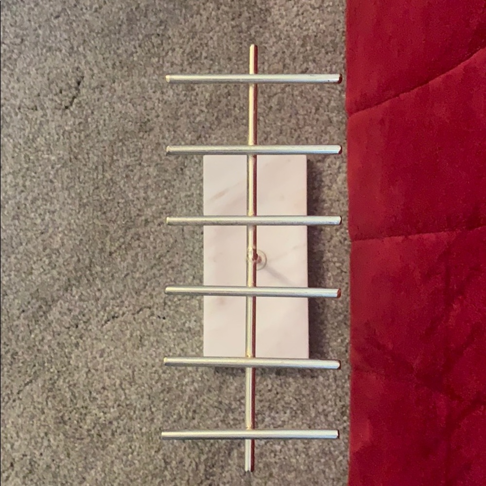 Metal Jewelry Rack - Picture 2 of 3